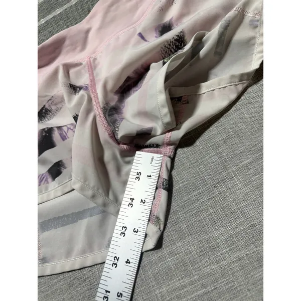 Lululemon Speed Up Shorts Size 4 Pink White Black Abstract Print Low Rise 2.5in - Image 5