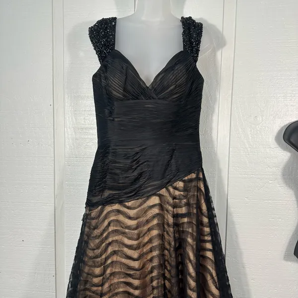 Jovani Black Sleeveless Beaded Formal Dress Size 8 EUC - Image 4