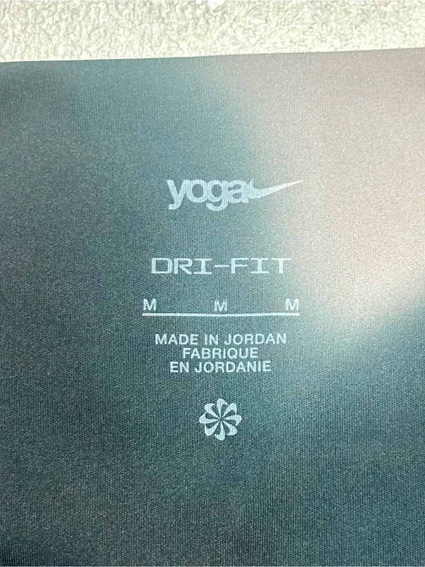 Nike Dri-Fit High-Rise Leggings in Black and Cream - Image 7