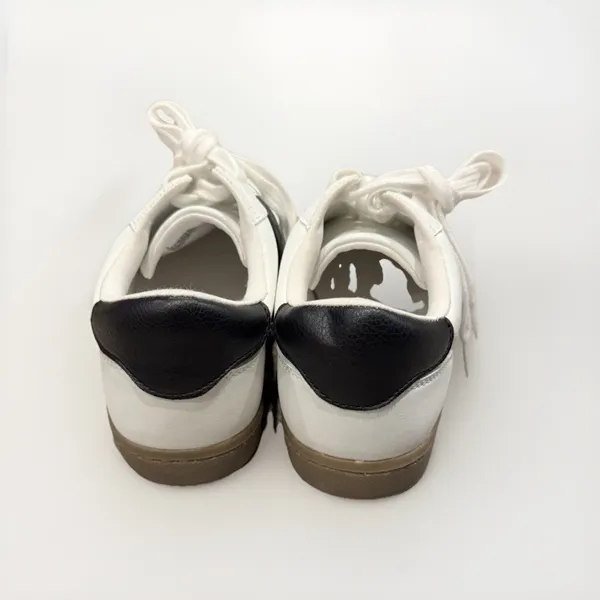 Women's Nikita Fashion Sneakers White - Universal Thread - Size 7 NEW - Image 3