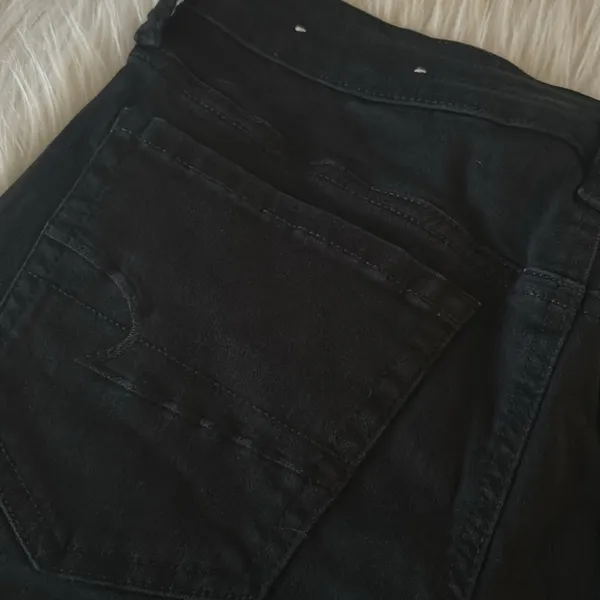AMERICAN EAGLE Shorts Women’s Size 8 AE NE(X)T LEVEL STRETCH Mid Rise Shorts - Image 8