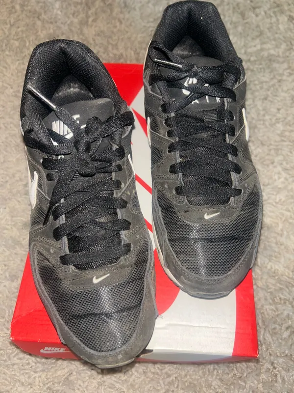 Nike Sneakers - Image 2