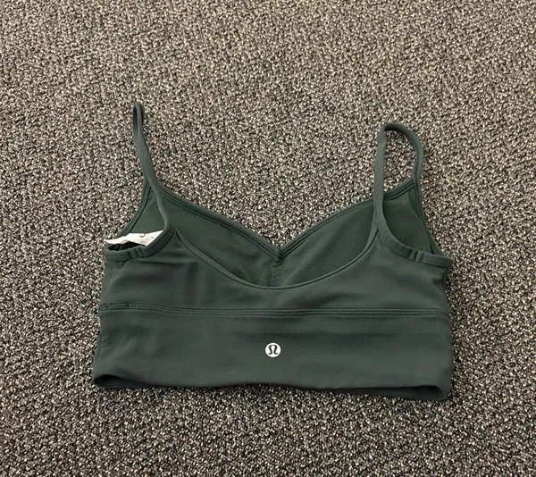 Lululemon Sports bra/Shitt - Image 2
