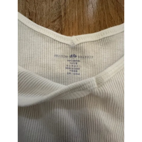 Brandy Melville White Ribbed Ashlyn V-Neck Top - EXCELLENT‎ CONDITION - Image 3