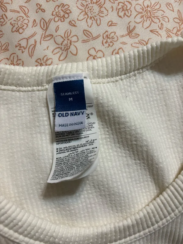 Old Navy Tank Top - Image 3