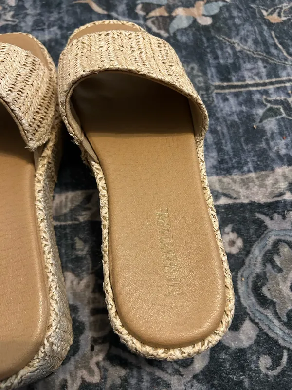 Platform Sandals Tan Size 6.5 - Image 4
