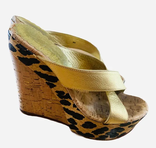 Beverly Feldman Sandals Gold Wedges Platform Size 6 - Image 3