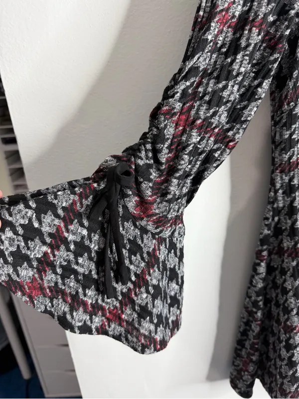 Sandra Darren Houndstooth Plaid Dress Bell Sleeve Black Burgundy Large Work - Image 10
