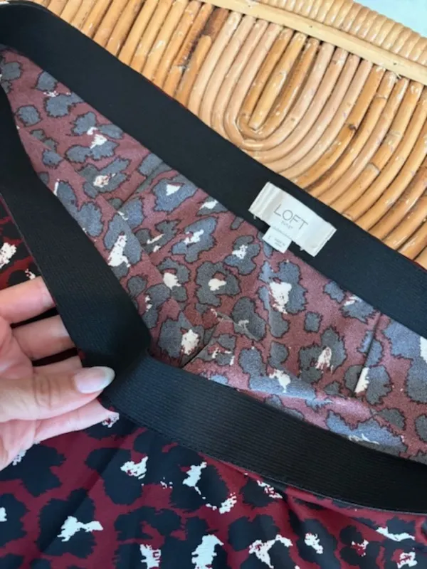 Loft midi length leopard skit - Image 2