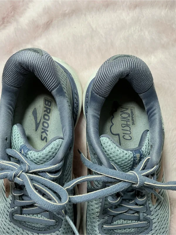 Brooks Women's Light Blue Gray Running Shoes b101 - Image 6