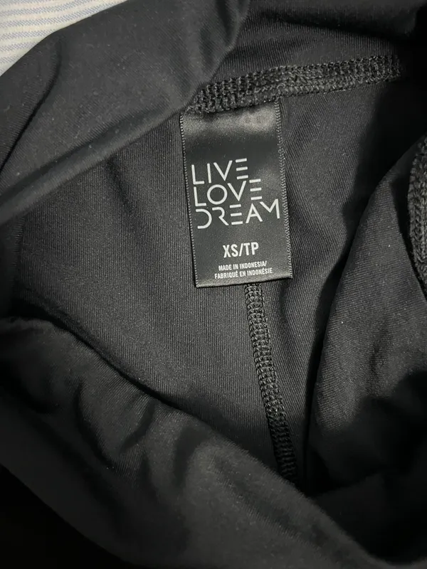 Aeropostale Live Love Dream XS Volleyball Shorts - Image 3