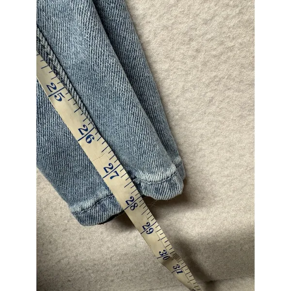 Hollister Women's High Rise Straight Leg Jeans Medium Wash Size 0 Short 25x28 - Image 5