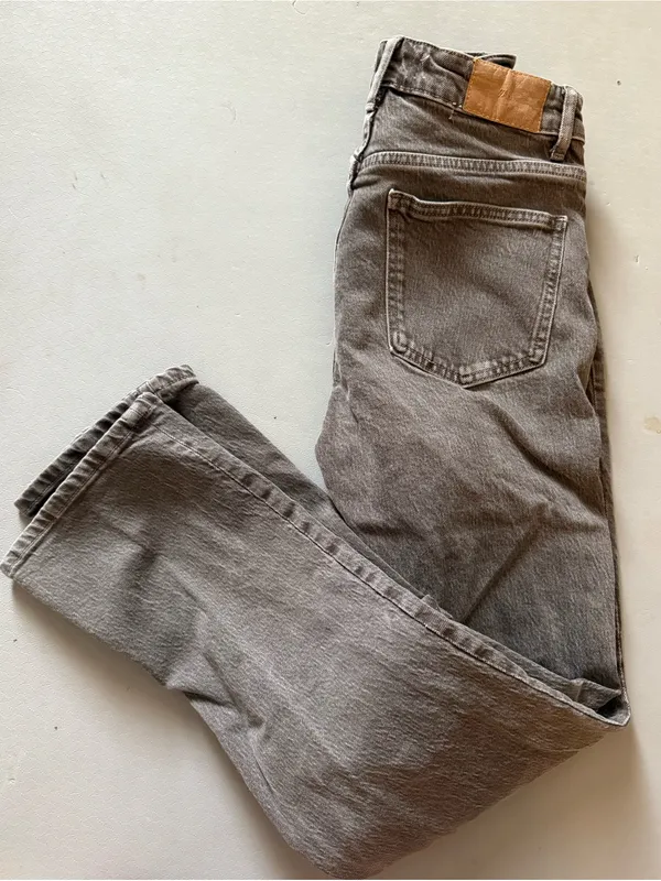 Zara Washed Taupe High-Rise Jeans - Image 4