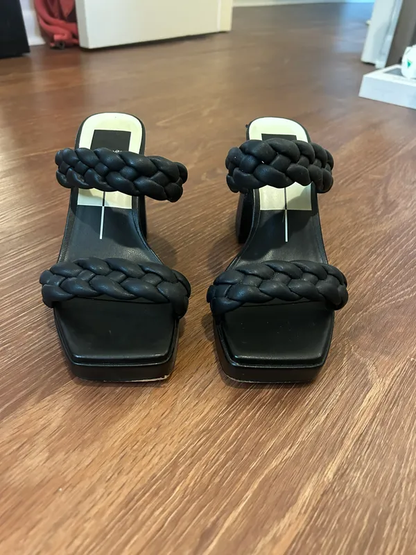 Dolce Vita Black Slip On Heel Size 6 - Image 2