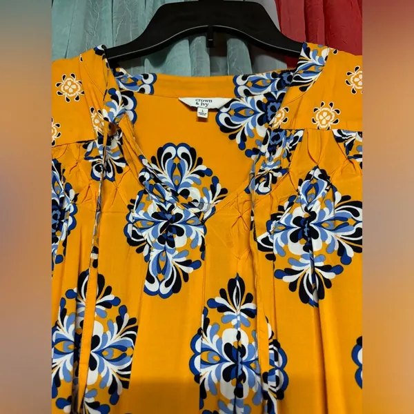 Crown & Ivy long sleeve tunic large - Image 3