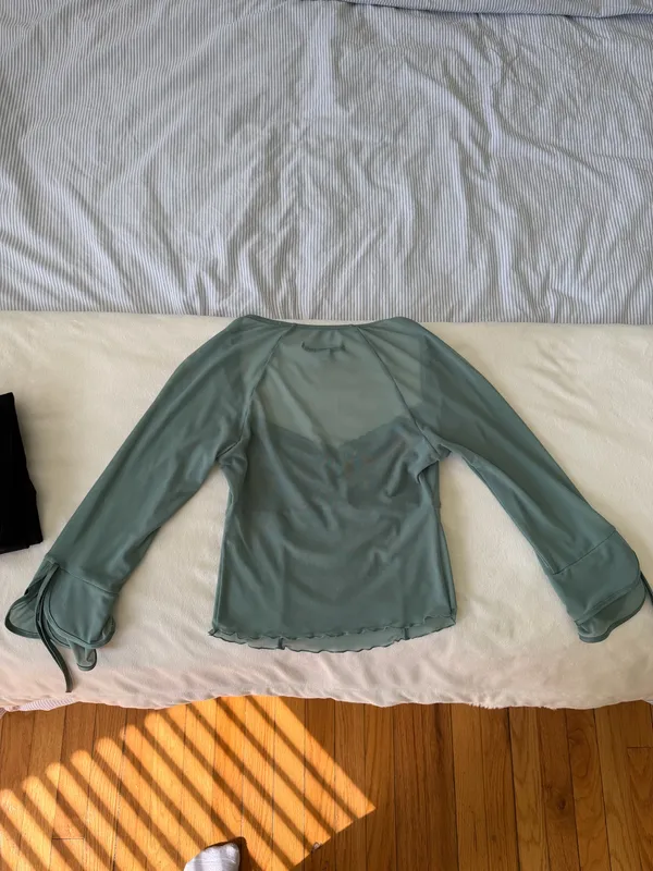 Kimchi Blue top with lace detail. Size M #fashion #urbanoutfitters - Image 3