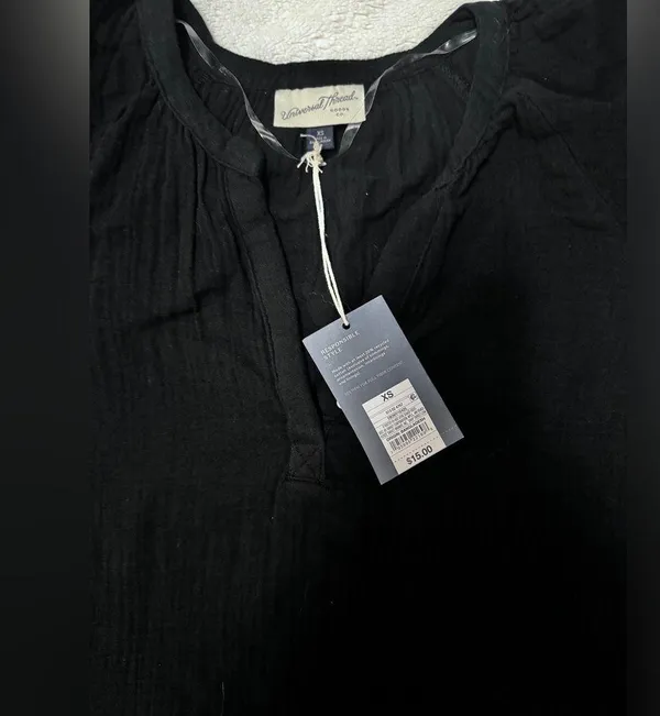 Universal Thread Black Top XS new w tags! - Image 2