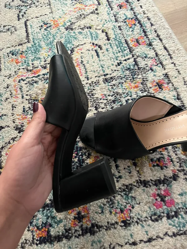 Adrienne Vittadini Black Mules - Image 6