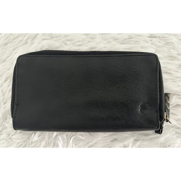Lucky Brand black leather zip-around wallet with a gold‎ plate detail - Image 3