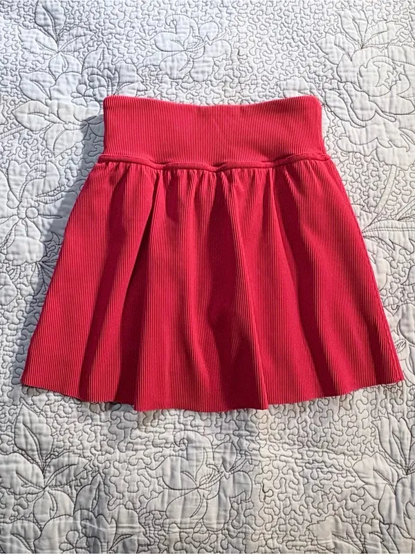 SPANX Get Moving Contour Rib Front Slit Skort True Red Sz XS👽🧡 - Image 2