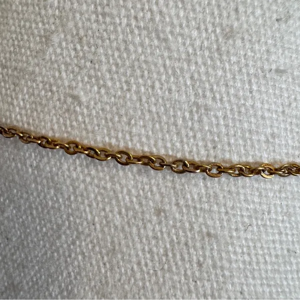 Vintage Gold Tone Faux Ruby Rhinestone Necklace Womens Costume Jewelry - Image 4
