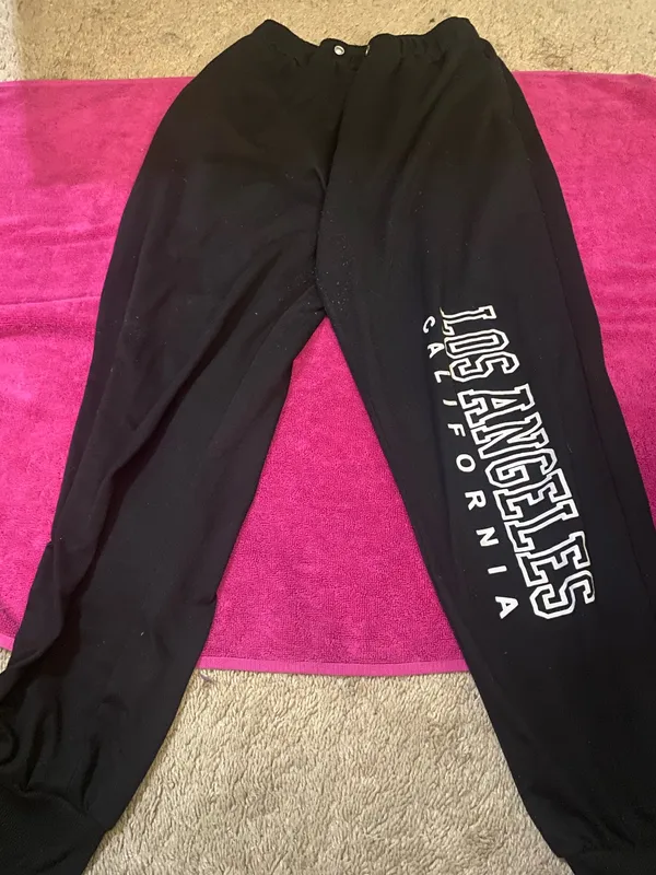 Aeropostale Jeans, Aeropostale long sleeve, Chicago hoodie, Sanrio hello kitty shirt, Los Angeles sweatpants SHEIN,MTV - Image 12