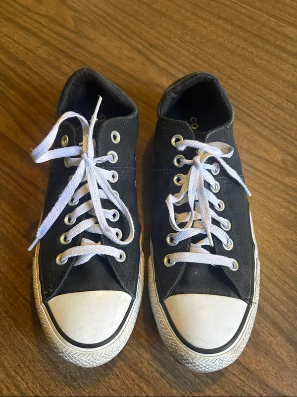 Converse 10.5 Chuck Taylor All Star Madison Canvas Low Top Sneakers - Image 2