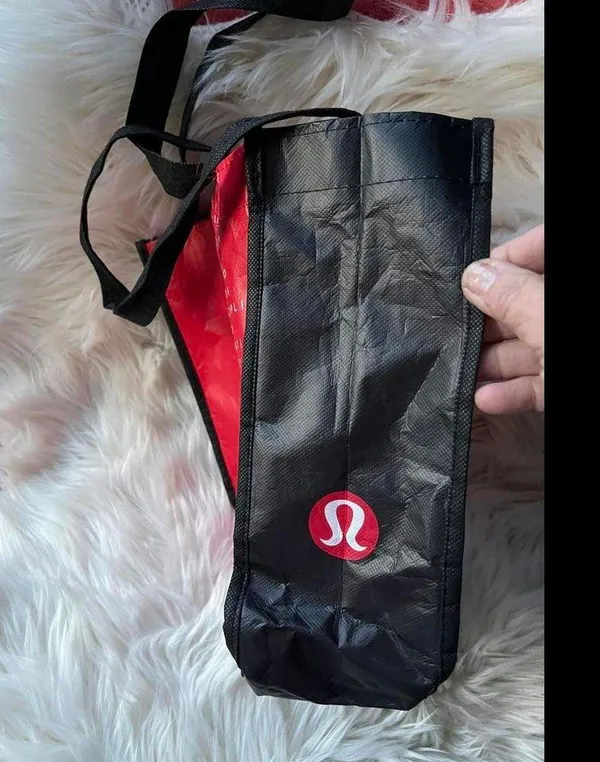 Lululemon 'This is Yoga' Tote Bag - Stylish & Practical - Image 3