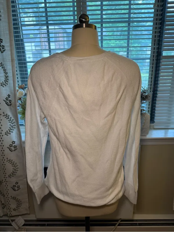 L.L. Bean Women's White Knit Long-Sleeve Top - Image 2