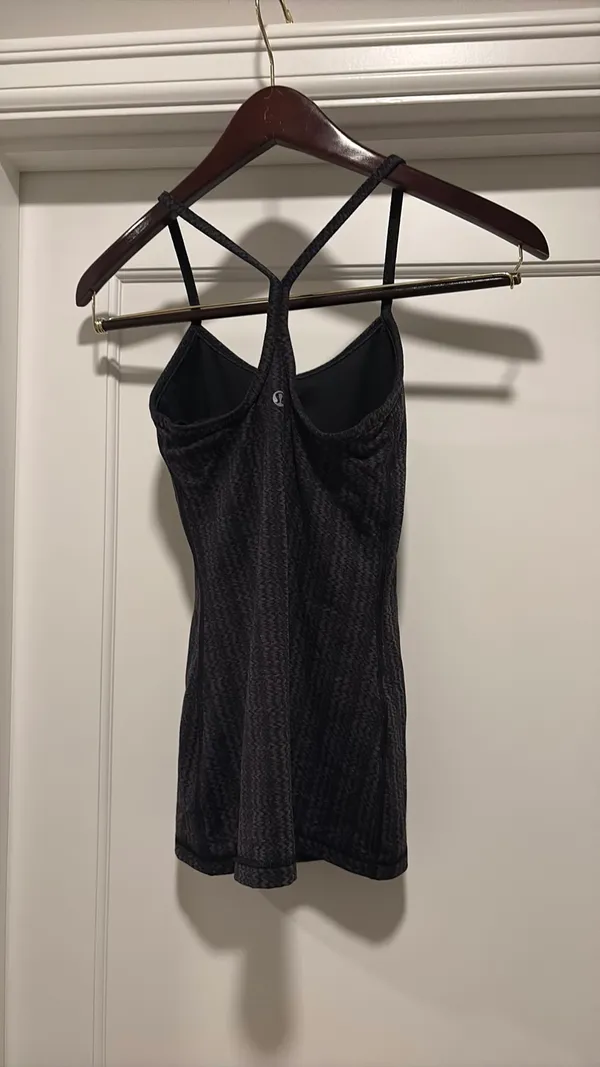 Lululemon Energy Tank Top Built-In Bra Zig-zag Stripe - Image 3