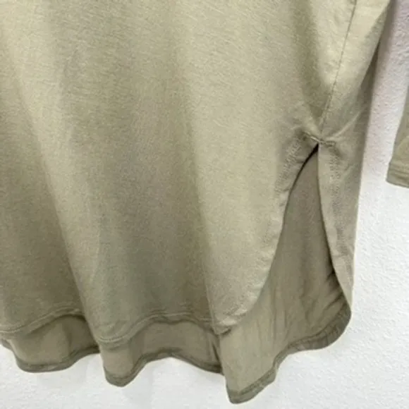 Aritzia Babaton Tunic Top Sage Green 3/4 Sleeve Round Neck‎ Casual Relaxed Chic - Image 5