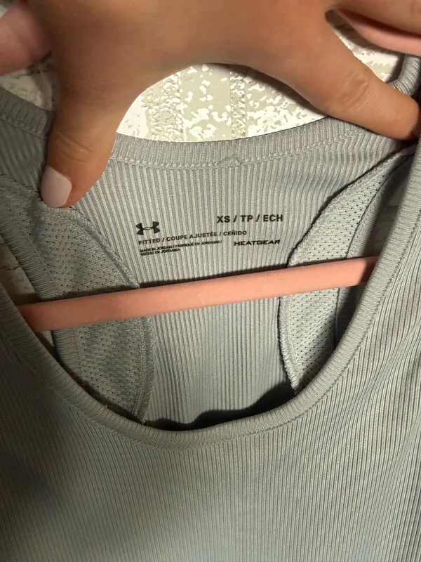 Under Armour Women's Grey Ribbed Tank Top - Image 2