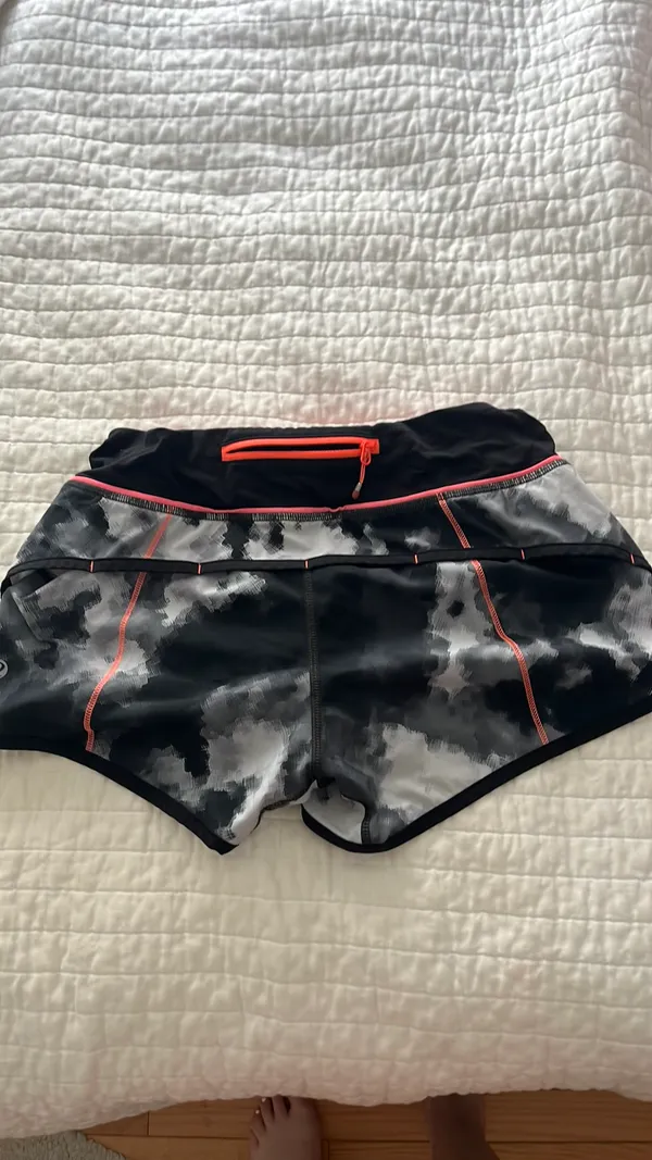 Lululemon Shorts - Image 4