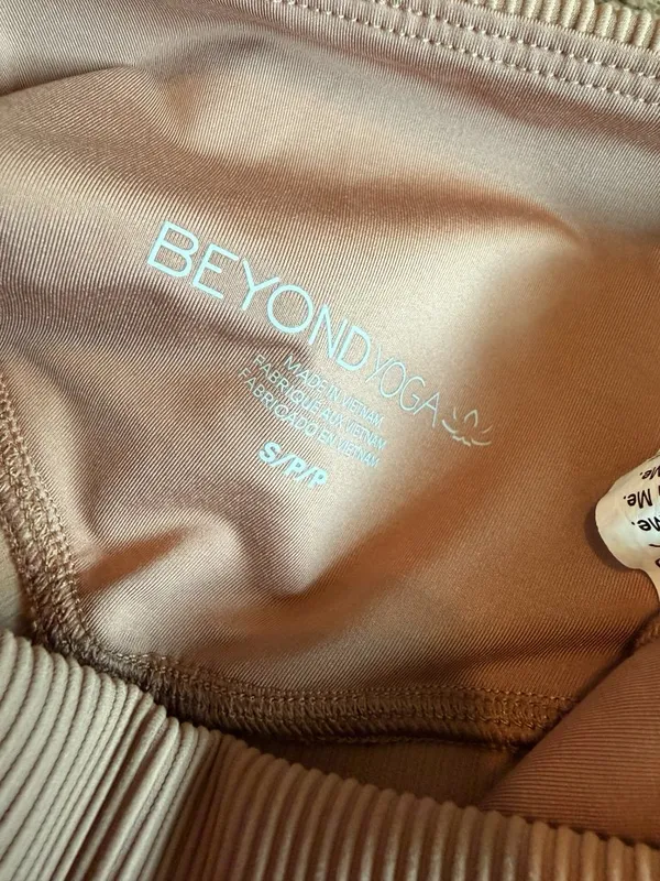 Beyond Yoga Two Piece Workout Set Tan Ribbed Leggings Sports Bra Small Women's - Image 7