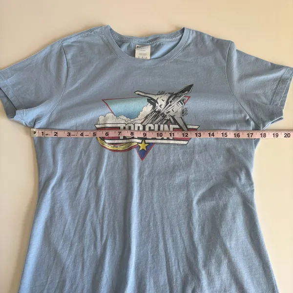 Top Gun Movie Baby Blue Crewneck Short Sleeve T-Shirt Women’s Medium 100% Cotton - Image 4