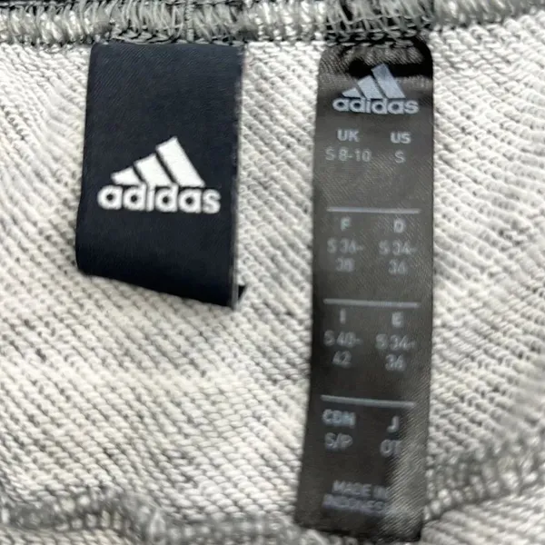 Adidas running shorts size small - Image 3