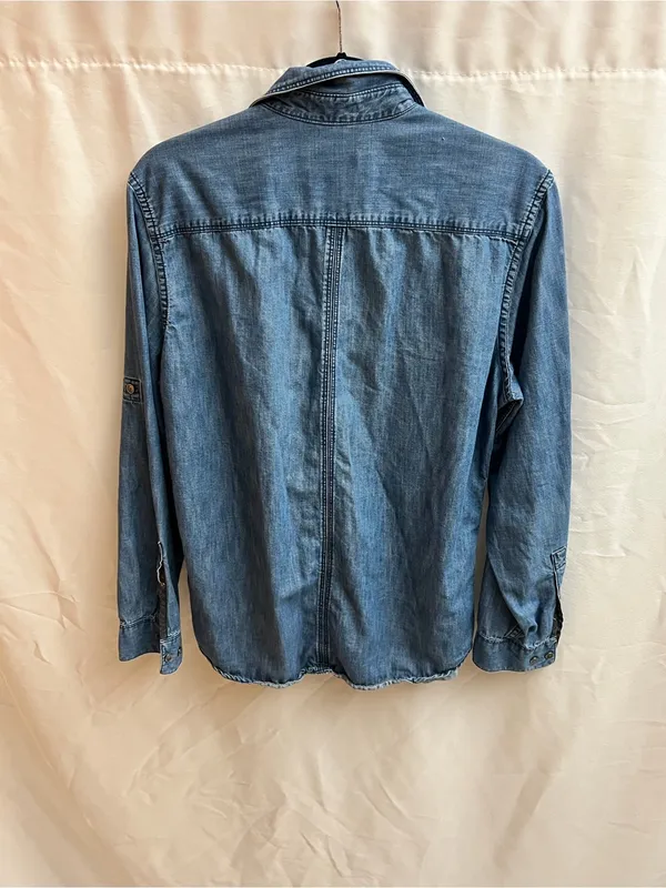 Calvin Klein Women’s M Blue Chambray Denim Button Down Shirt Body Fit - Image 2