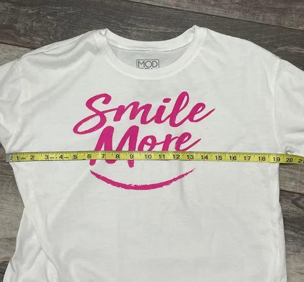 Smile More white Croptop with pink letters Medium - Image 7