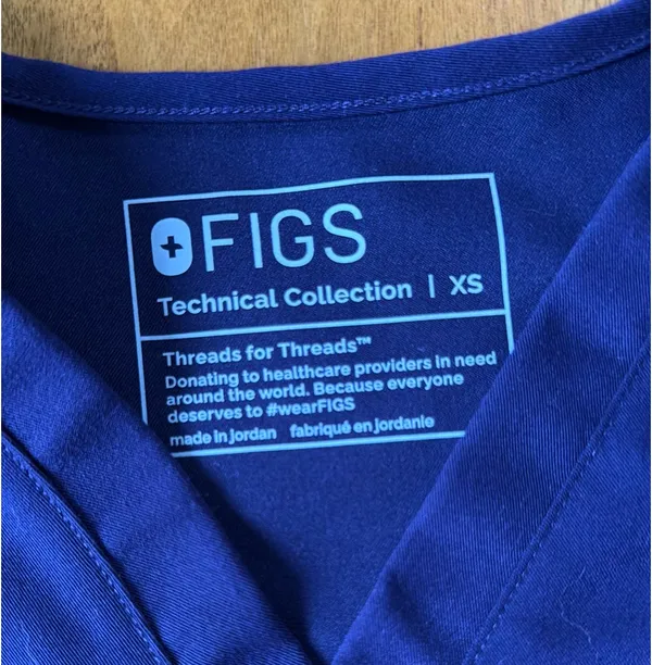 FIGS Scrub Set - Image 4