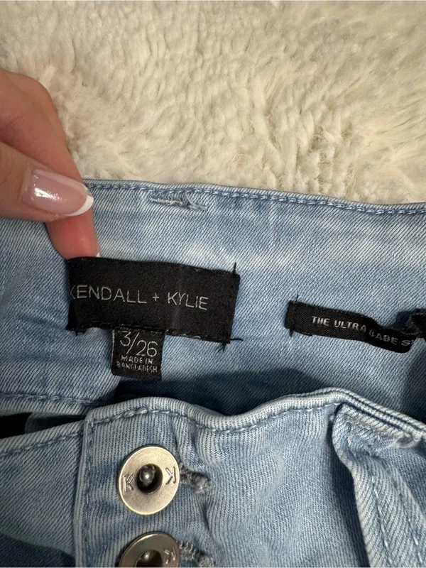 Kendall + Kylie The Babe Skinny Jeans Size 22 Light Wash Distressed - Image 5