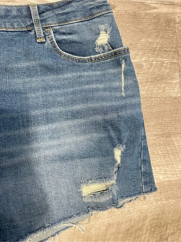 Wrangler Blue Distressed Frayed Hem Jean Shorts - Image 10