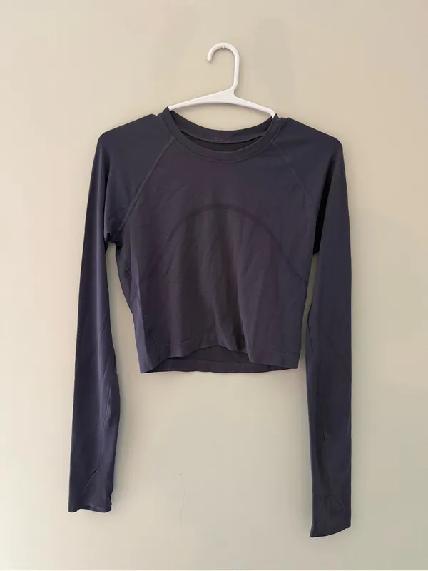 Lululemon Cropped Long Sleeve Athletic Top Purple Size 8 - Image 3