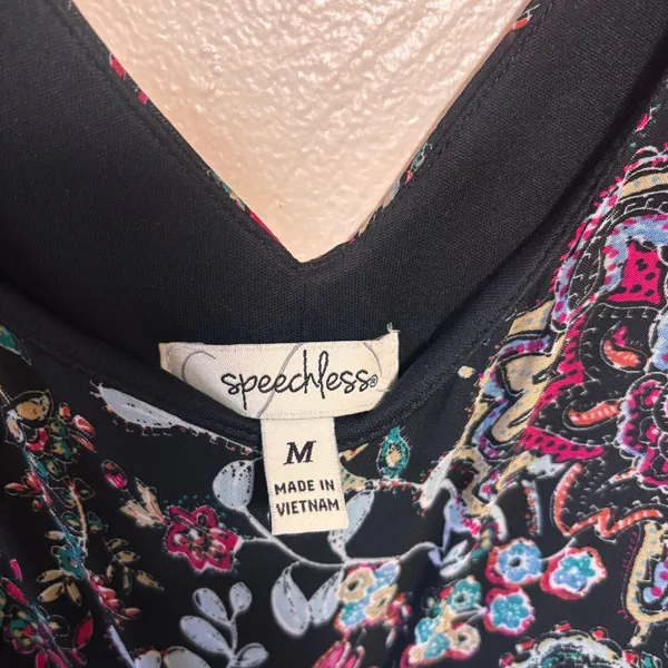 Speechless Women’s Dress Shift Floral Lined Black Pink Blue‎ Size Medium - Image 4