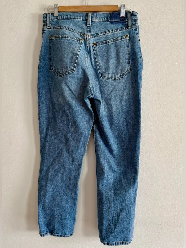 Abercrombie 90’s Straight Ultra High Rise - Image 2