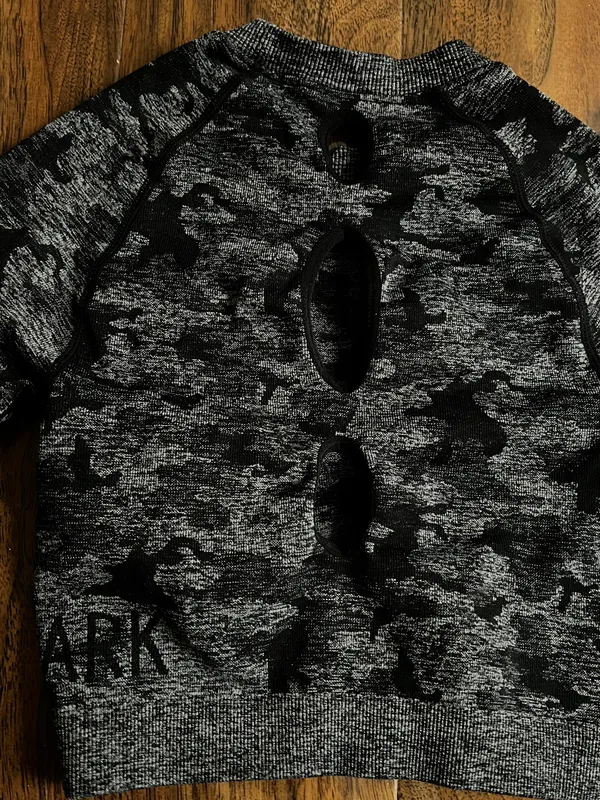 Gymshark Camo Seamless Long Sleeve Crop Top - Image 4
