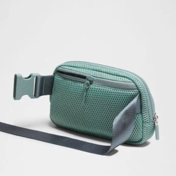 LULULEMON - SOLD OUT Crater Blue Everywhere Belt Bag 1L Knit Mesh - $48 - Image 3