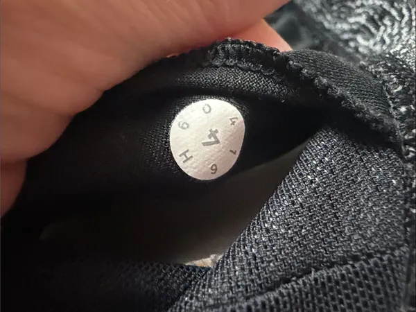 Lululemon Both Ways Bra Scatter Star Arctic Grey / Black Size 4 C26-025 - Image 6