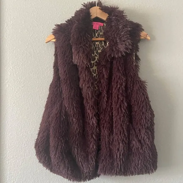 Betsey Johnson Faux Fur Vest - Image 3