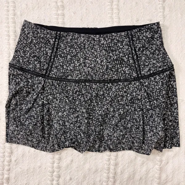 Lululemon Pace Rival Skirt Black White Pixelated Print Athletic Skort Size 6 - Image 2