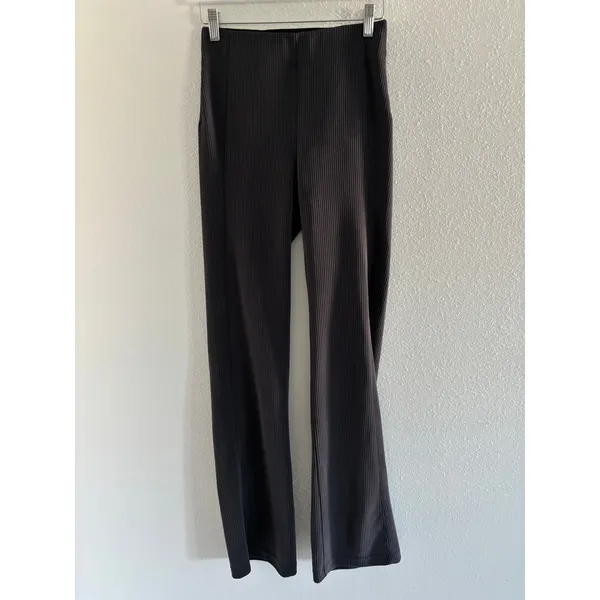 Lululemon Softstream Flared Ribbed Pants Womens 4 Gray‎ Yoga Workout Travel Gym - Image 3